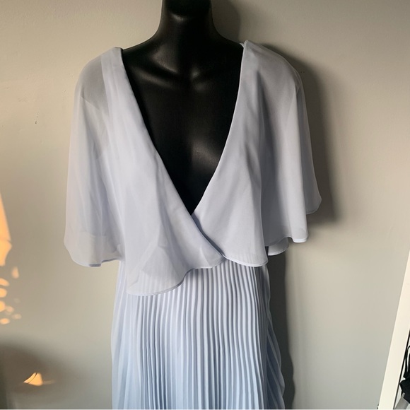 ASOS flutter sleeve baby blue pleated dress - Picture 6 of 8